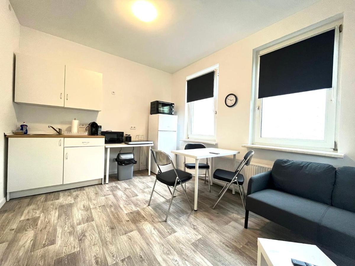Studio-Apartments Fuer Monteure & Businessgaeste Zentral In Neumünster Zewnętrze zdjęcie